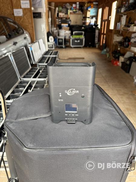 RGBWA-UV Akkumulátoros lámpa