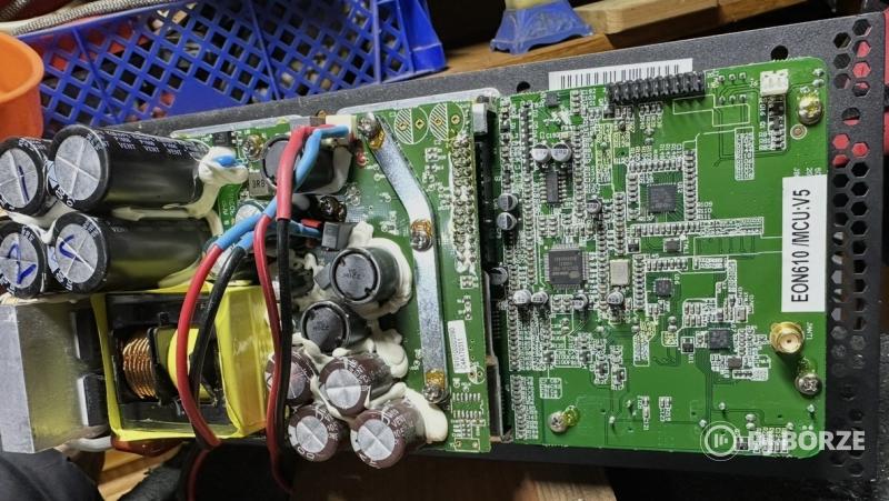 JBL EON 610 erősítő modul