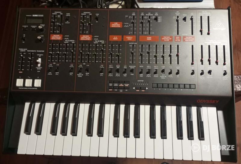 Behringer ODYSSEY analóg szintetizátor