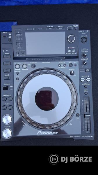 Pioneer CDJ-2000 nexus