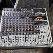 Behringer QX 1832 keverő