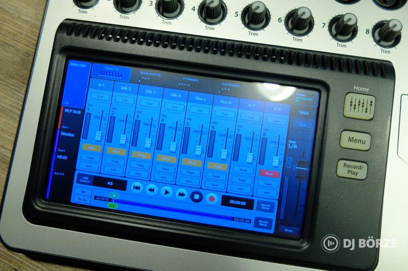 QSC TouchMix 8 Digitális keverőpult