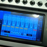 QSC TouchMix 8 Digitális keverőpult