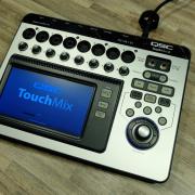 QSC TouchMix 8 Digitális keverőpult