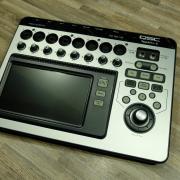 QSC TouchMix 8 Digitális keverőpult