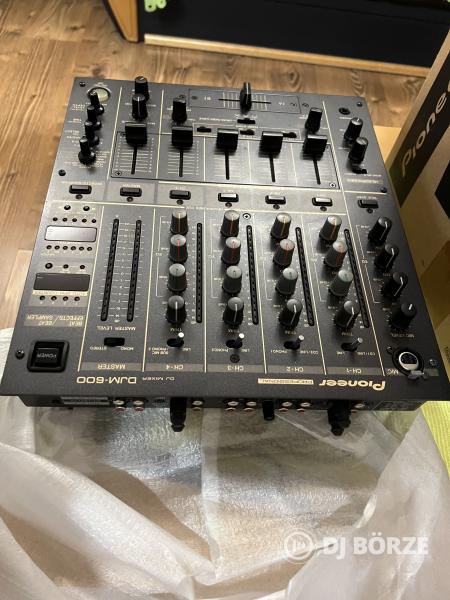 Pioneer djm 600 uj allapotban