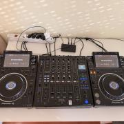 2db CDJ-3000, 1db DJM-A9 szett