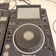 2db CDJ-3000, 1db DJM-A9 szett