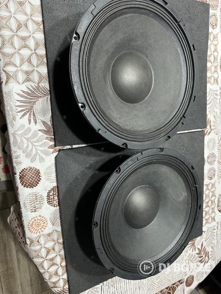 Soundking SK-F1201 12 colos sugárzók eladóak.