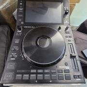 ELADÓ 2DB DENON SC6000 + 1DB DENON X1850 KEVERŐPULT + SAFE CASE RACKEK