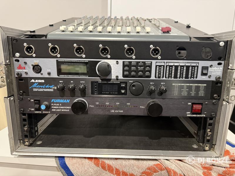 Dbx driverack + hangrendszer-menedzselő rendszer keverőpult