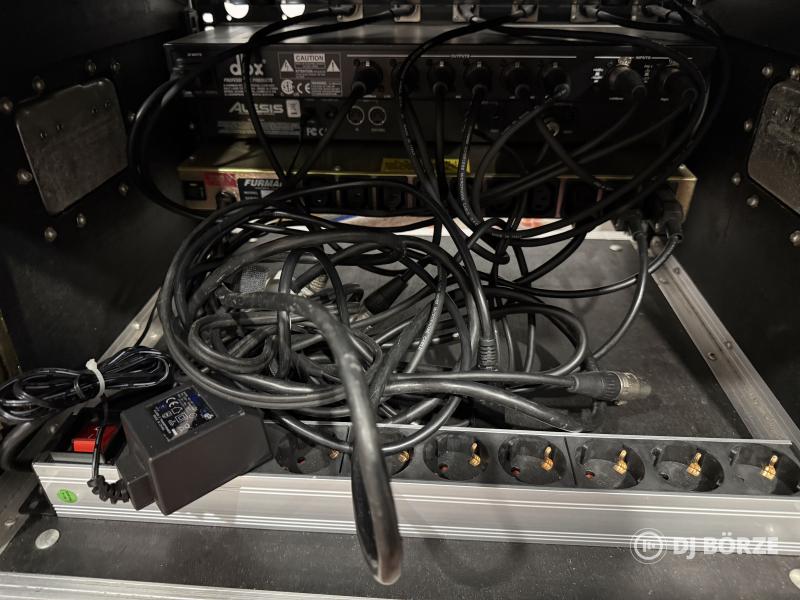 Dbx driverack + hangrendszer-menedzselő rendszer keverőpult