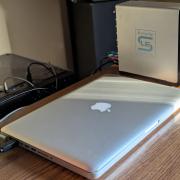 FireWire Munkaállomás: MacBook Pro 2010 (8GB RAM/240GB SSD) + Ableton Live 9 Suite licenc