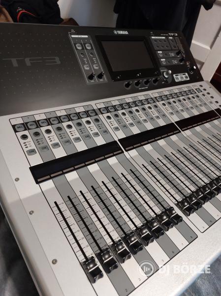 Eladón Yamaha TF3 digitális keverő