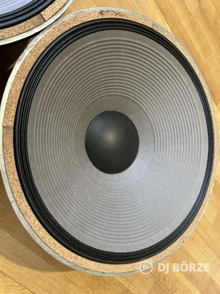 JBL 2240H mélynyomók+ládák
