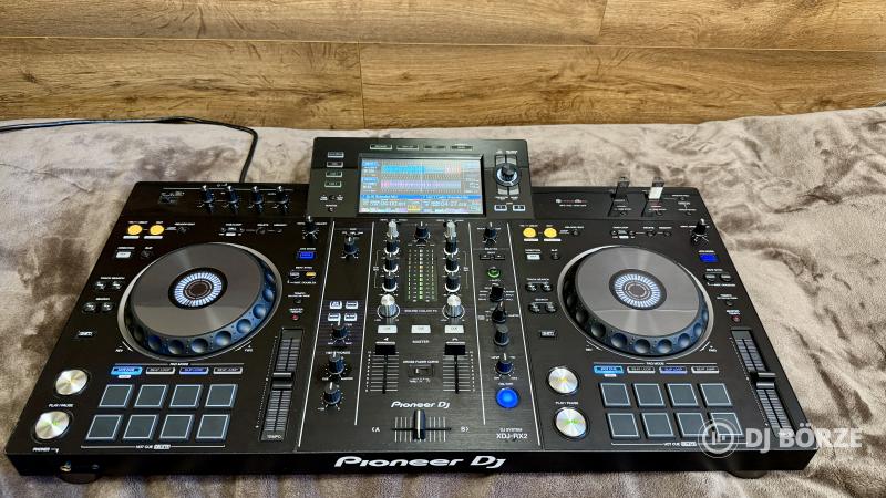 Pioneer XDJ-RX2 gyári Pioneer táskában