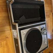 Magma Scratch Suitcase Rack gurulós