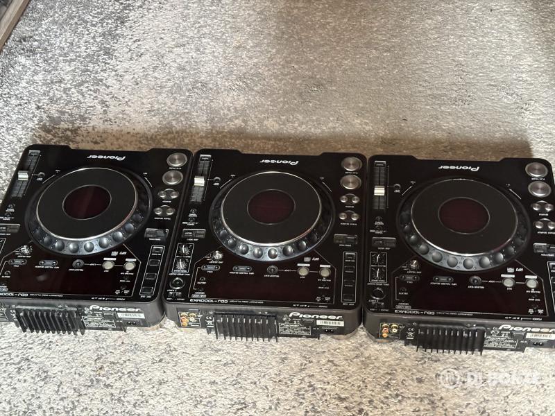3db Pioneer cdj 1000 mk 3 egyben!
