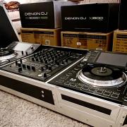 Gyűjtői, ÚJ állapotú ,dobozos, 2 db DENON SC5000M + 1 db DENON X1800 + MAGMA rack
