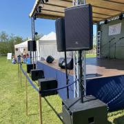 4db JBL EON 615 aktív hangfal gyári huzattal, kábelekkel és 2db FBT 18"sub