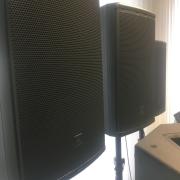 4db JBL EON 615 aktív hangfal gyári huzattal, kábelekkel és 2db FBT 18"sub