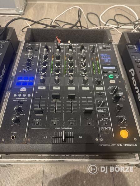 2x Pioneer CDJ-2000 Nexus + 1x Pioneer DJM-900 Nexus