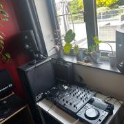 Eladó dj szett - 2 db Pioneer XDJ 700 - Allen & Heath Xone43 - Sennheiser HD25 stb.