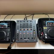 Eladó dj szett - 2 db Pioneer XDJ 700 - Allen & Heath Xone43 - Sennheiser HD25 stb.