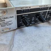 Behringer Ultralink Pro MX882