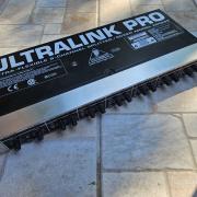Behringer Ultralink Pro MX882