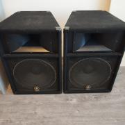 Yamaha S115 hangfal + hangfal állvány