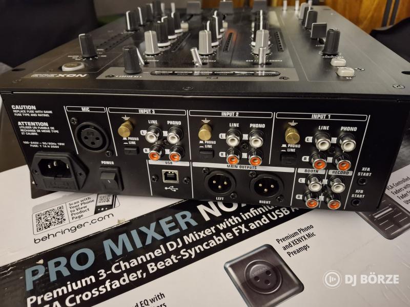 Nox 303 DJ keverő