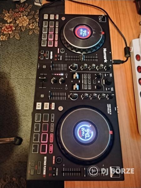 Numark Mixtrack Platinum FX Dj controller + egy Thunder koffer