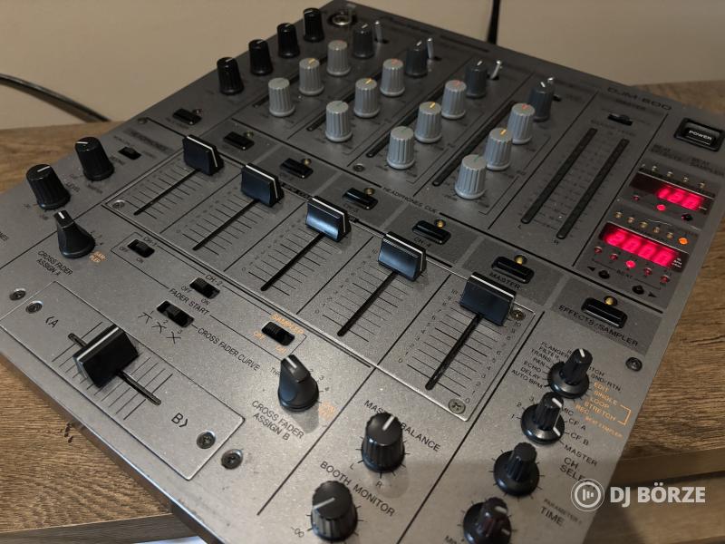 Pioneer DJM-600 Silver + Doboz