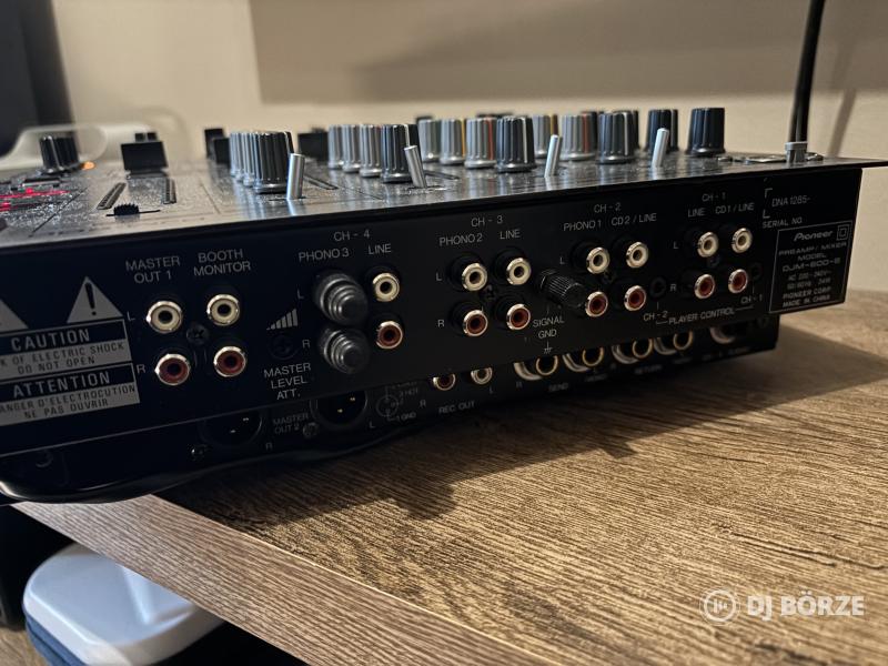 Pioneer DJM-600 Silver + Doboz