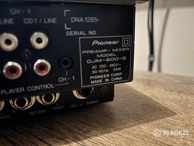 Pioneer DJM-600 Silver + Doboz