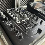 Pioneer XDJ-700 + DJM-450 rackelve