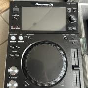 Pioneer XDJ-700 + DJM-450 rackelve