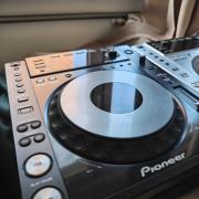 CDJ 850
