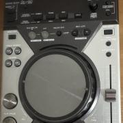 Pioneer CDJ 400, tökéletes működés, rack jár hozzá, ár/db