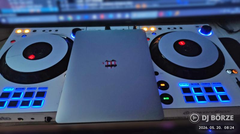 PIONEER FLX-6 White skin edition controller + Macbook pro i7 32 gb ram /500 gb ssd