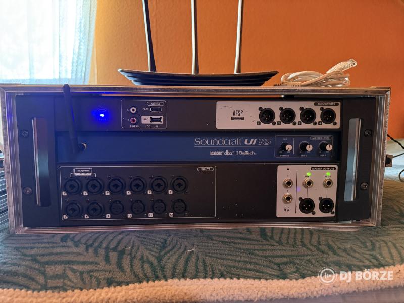 Soundcraft Ui16 digitális keverő + Rack + Router