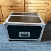 Fiókos Safe Case Rack Kábelezve