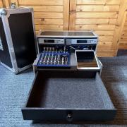 Fiókos Safe Case Rack Kábelezve