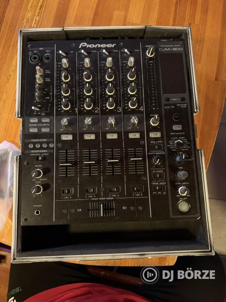 Pioneer DJM-800 + Rack