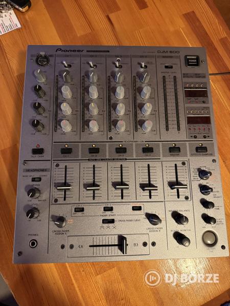 Pioneer DJM-600 S