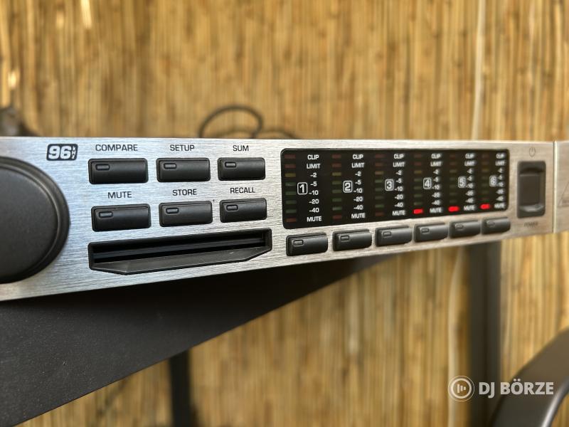 Behringer DCX 2496