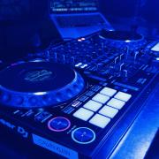 Pioneer DDJ-1000 + UDG hordozó táska
