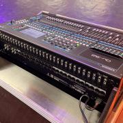 Allen & Heath Qu-32 Chrome Edition digitális keverőpult + Thon flightcase eladó