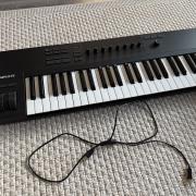 NI Komplete Kontrol A49 – 49 billentyűs MIDI keyboard